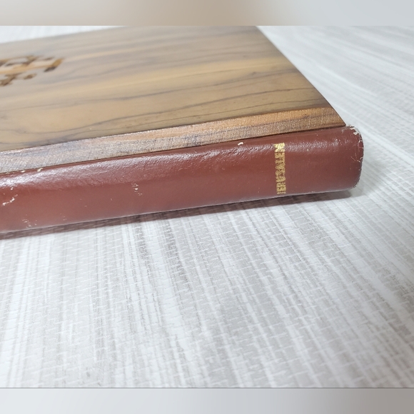 Vintage 1956 Holy Bible Olive Wood Cover King James Jeruslaem Bible - Picture 5 of 16